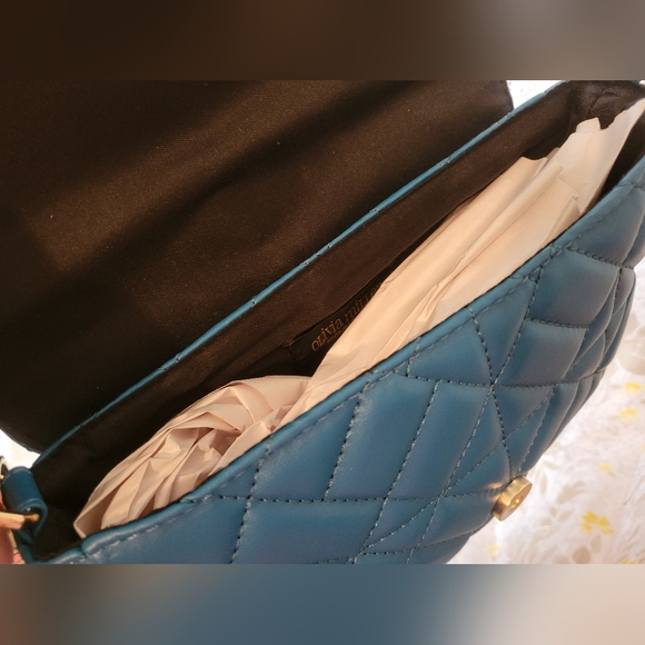 Quilted puff crossbody - Picture 4 of 8